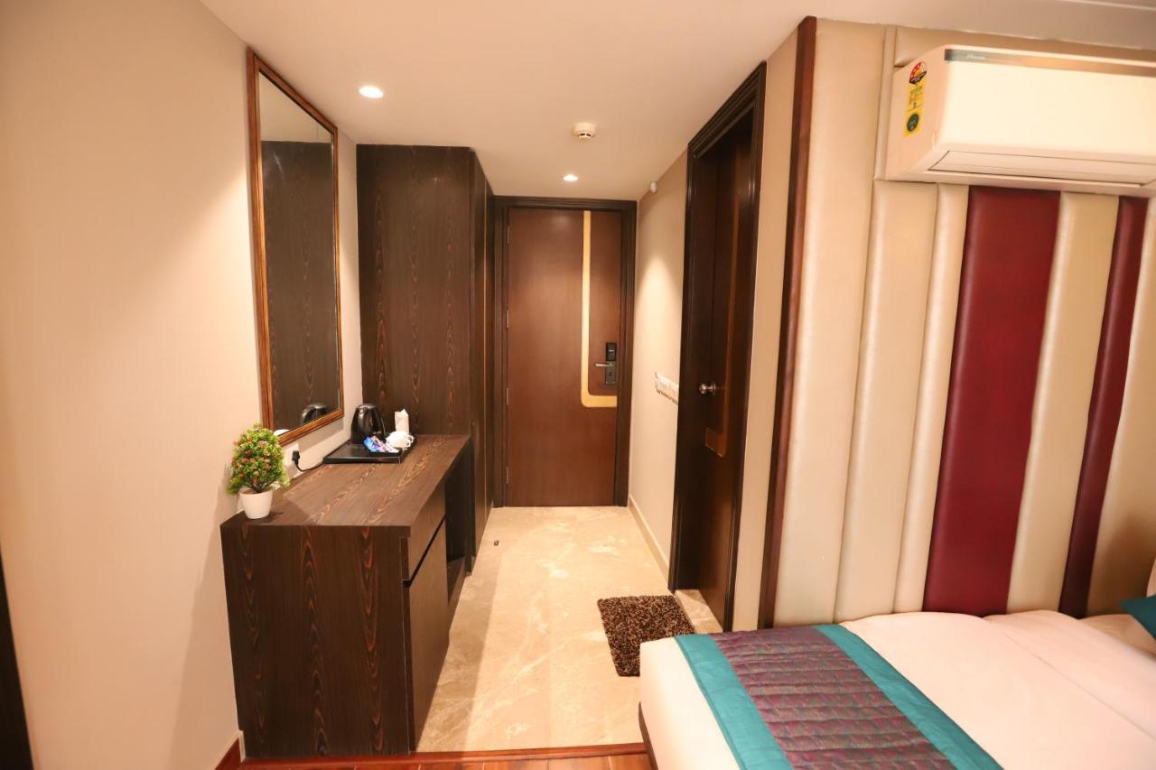Hotel The Magic Tree - Paharganj นิวเดลี ภายนอก รูปภาพ