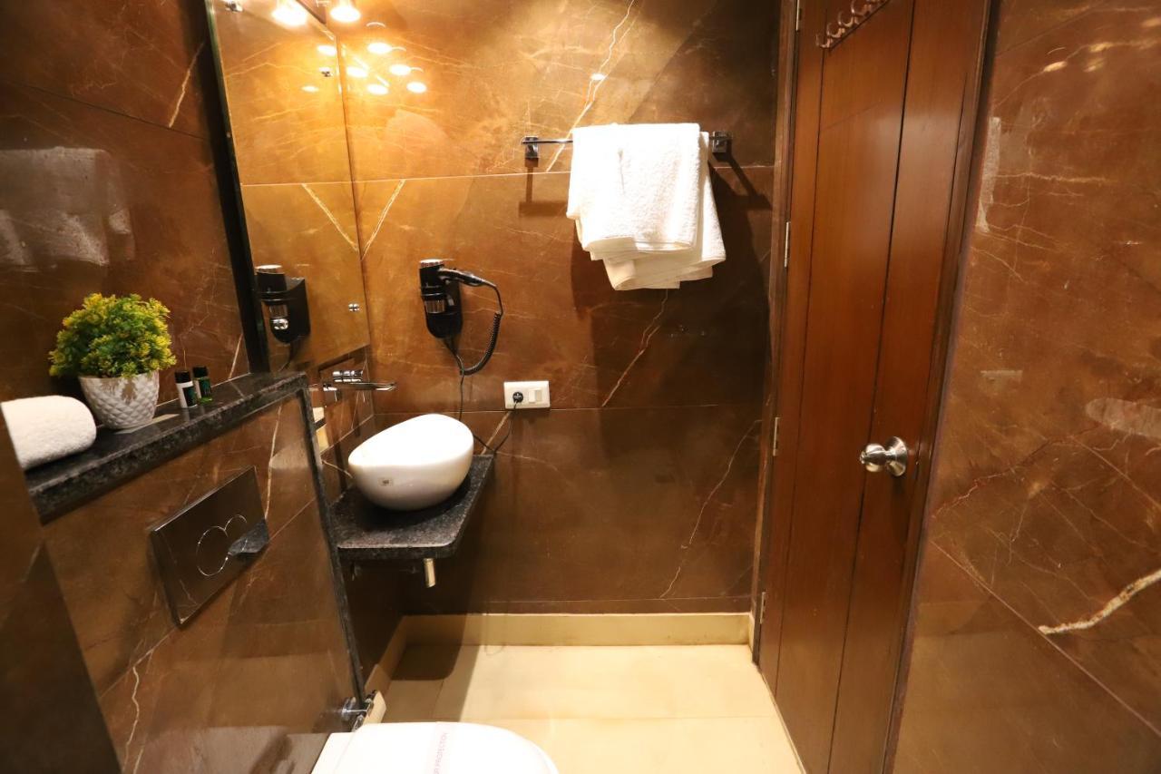 Hotel The Magic Tree - Paharganj นิวเดลี ภายนอก รูปภาพ