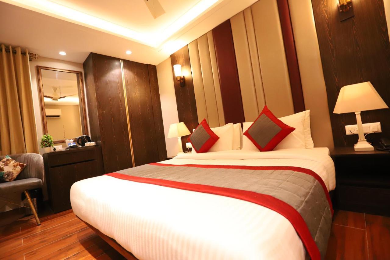 Hotel The Magic Tree - Paharganj นิวเดลี ภายนอก รูปภาพ