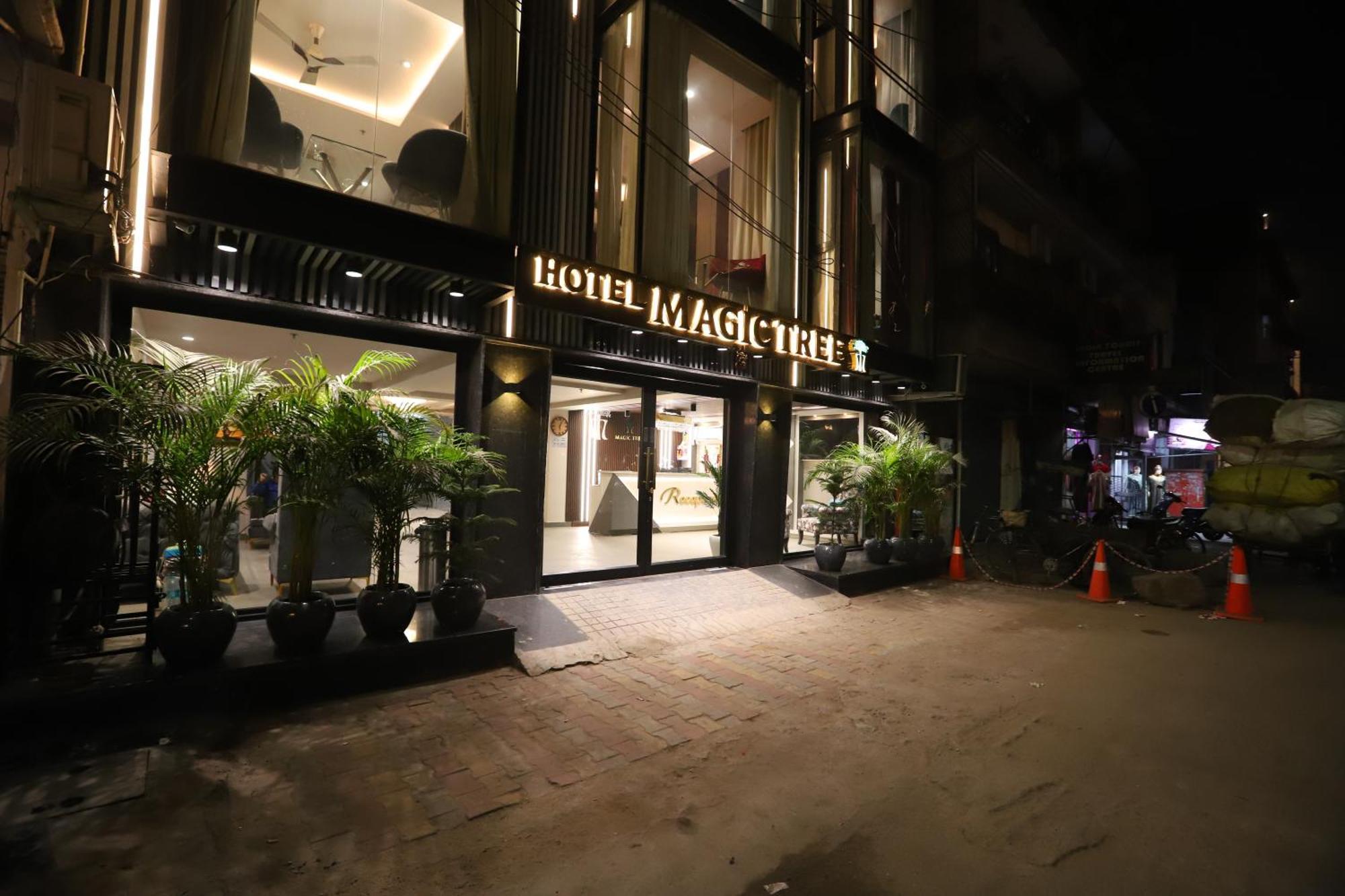 Hotel The Magic Tree - Paharganj นิวเดลี ภายนอก รูปภาพ