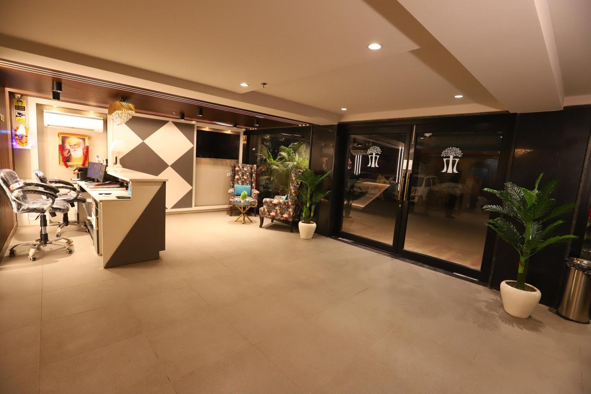 Hotel The Magic Tree - Paharganj นิวเดลี ภายนอก รูปภาพ